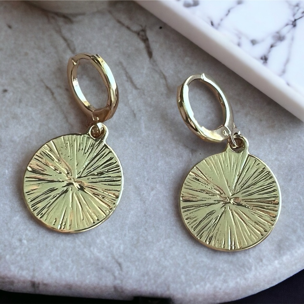 White and Gold Star Earrings - Picture 2 of 2